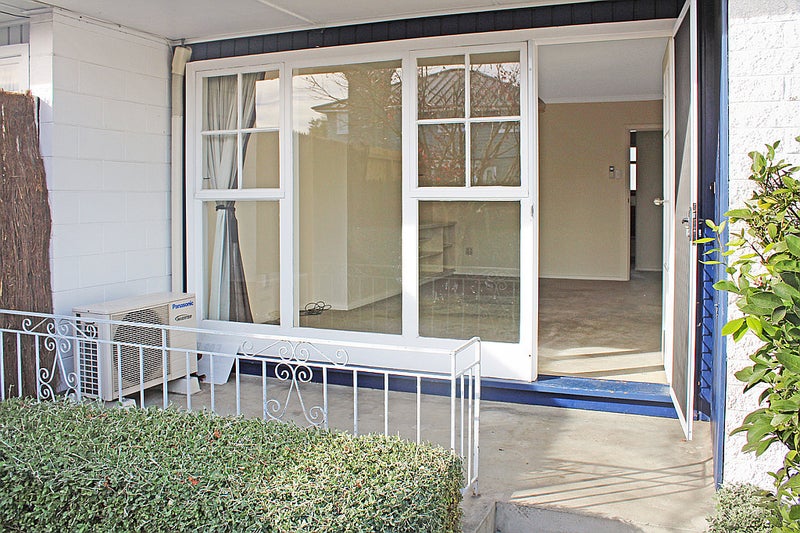 2/104 Office Road, Merivale, Christchurch - Carousel 1