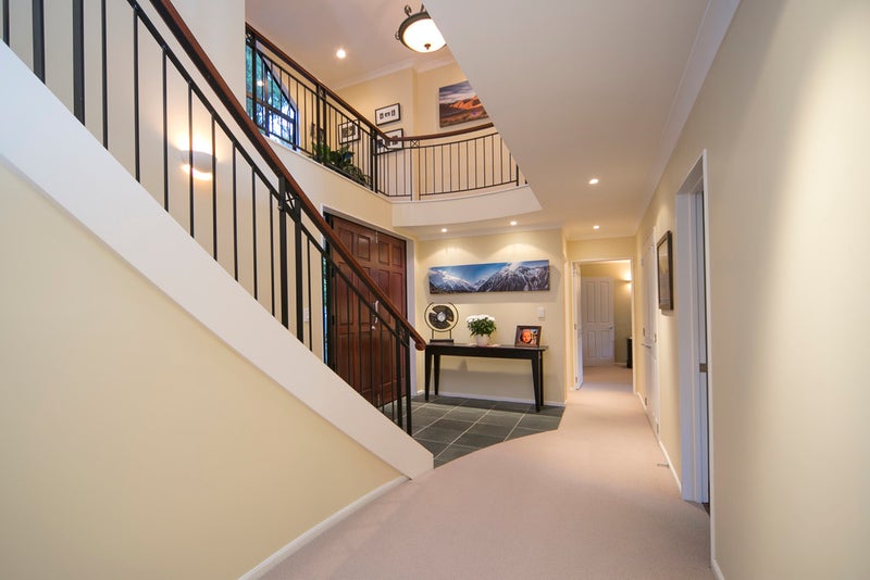 182B Forest Hill Road, Waiatarua, Auckland - Carousel 2