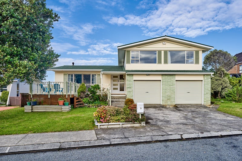 9 The Sounding, Whitby, Porirua - Carousel 1