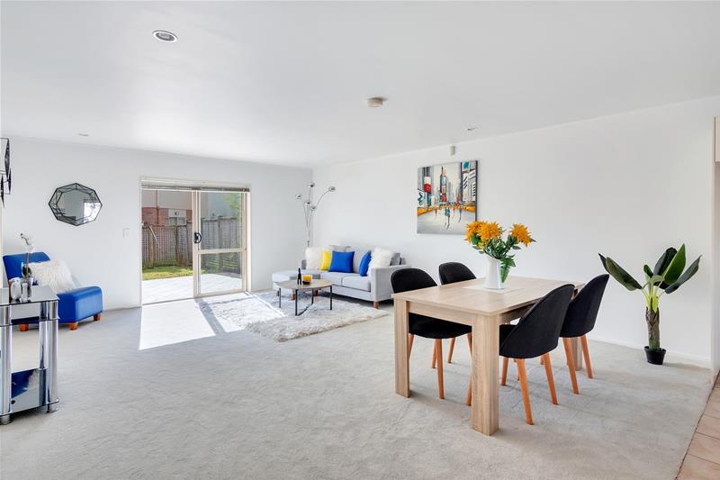 10 Gina Avenue, Ranui, Auckland - Carousel 2