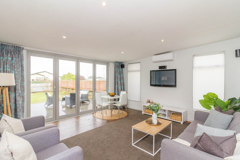 6 Bouverie Street, Petone, Lower Hutt - Carousel 1