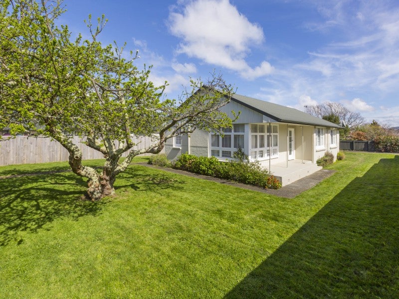 4 Fire Station Lane, Trentham, Upper Hutt - Carousel 2