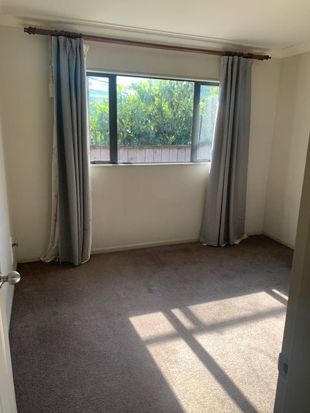 37 Moana Grove, Waiwhetu, Lower Hutt - Carousel 2