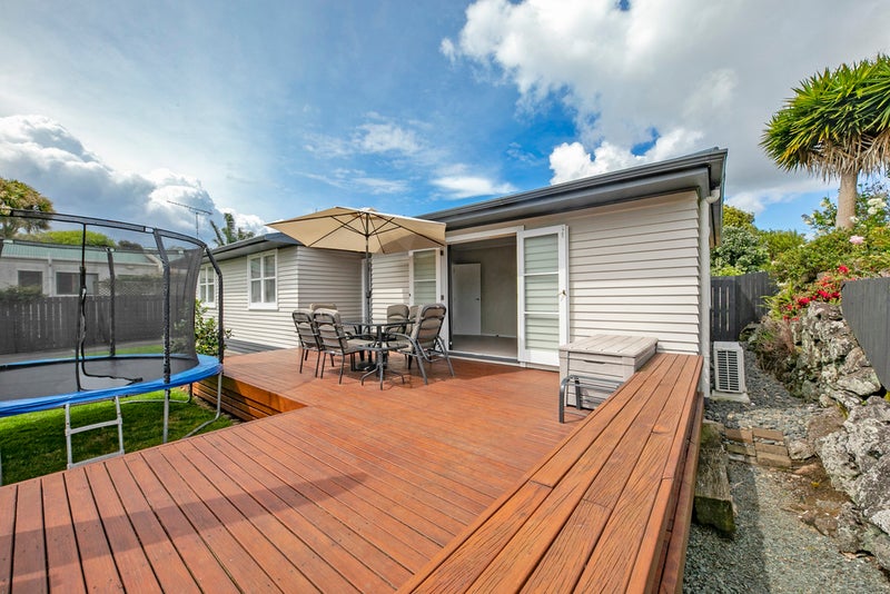 2/0 Grotto Street, Te Papapa, Auckland - Carousel 2