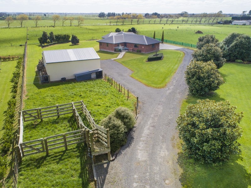 689 Makerua Road, Tokomaru, Palmerston North - Carousel 26