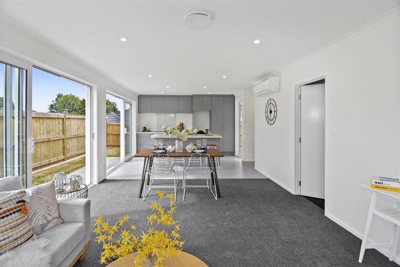 1/53 Lake Crescent, Hamilton Lake, Hamilton - Carousel 2