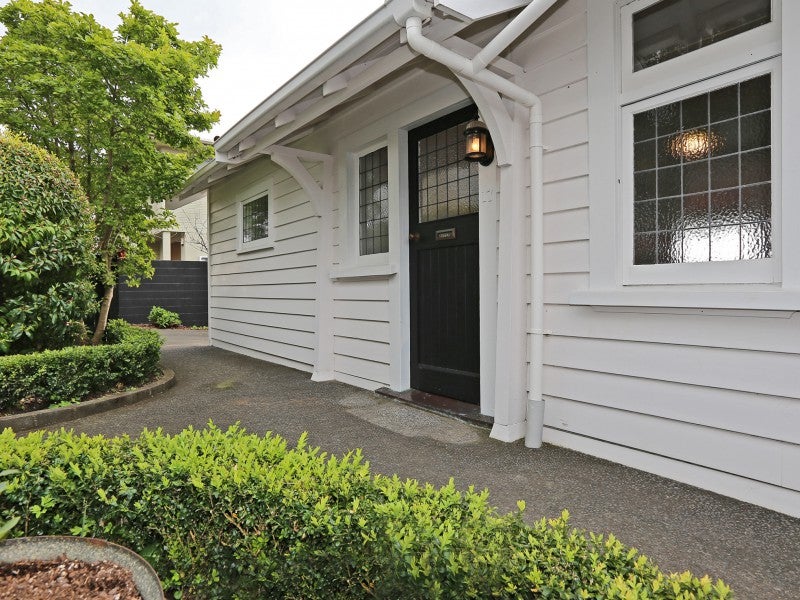17 Selwyn Road, Hospital Hill, Napier - Carousel 1