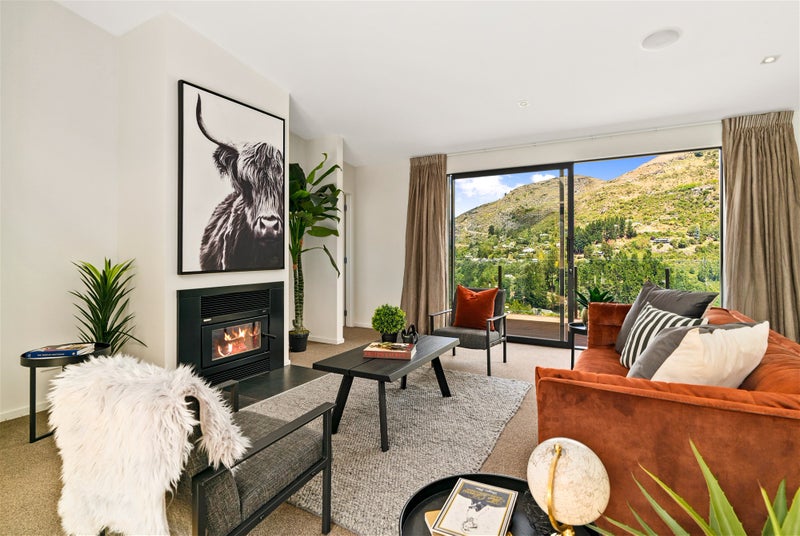 1 McQueen Place, Arthurs Point, Queenstown - Carousel 2