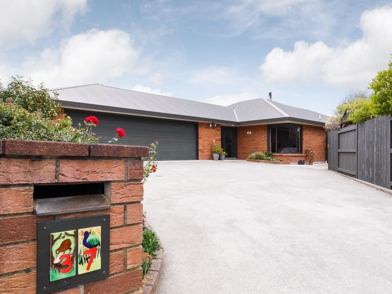 37 Jefferson Crescent, Milson, Palmerston North - Carousel 1