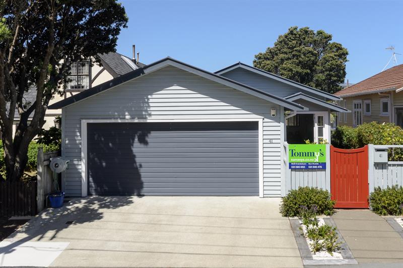 41 Inglis Street, Seatoun, Wellington - Carousel 1