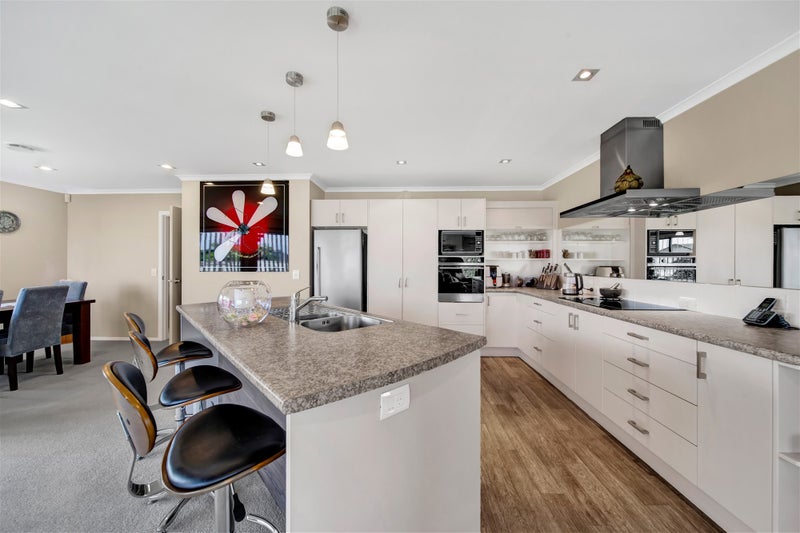 12 Dolphin Parade, Bell Block, New Plymouth - Carousel 2