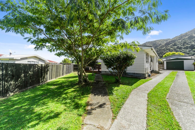 5 Nevada Grove, Totara Park, Upper Hutt - Carousel 1