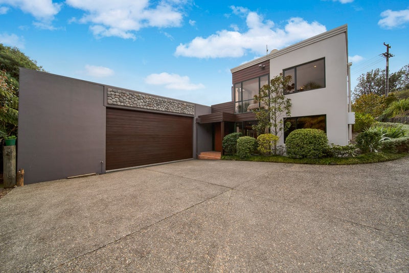 2 Victoria Road, Omata - Carousel 1