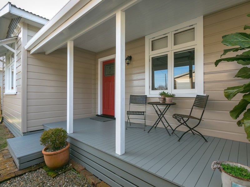 15 Atiawa Street, Glen Avon, New Plymouth - Carousel 2