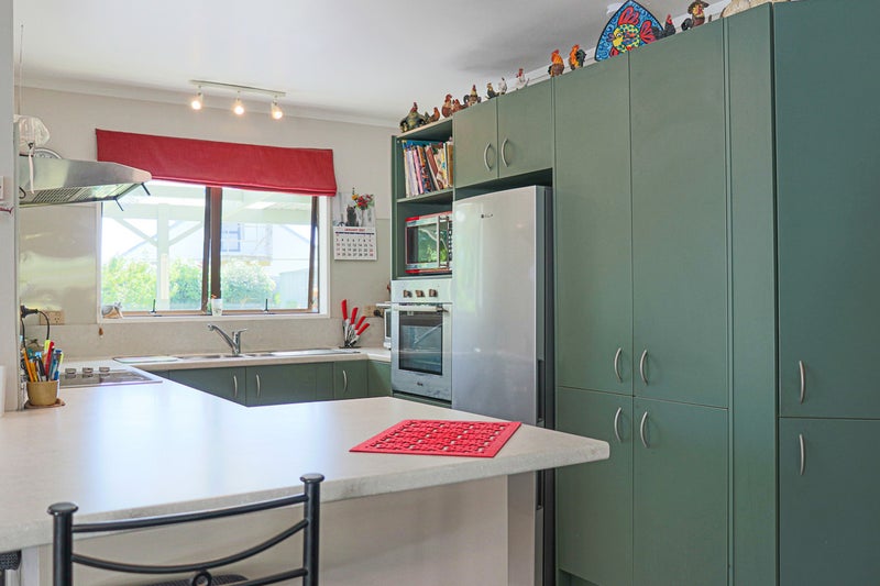 24 Nesbitt Street, Matata, Whakatane - Carousel 2