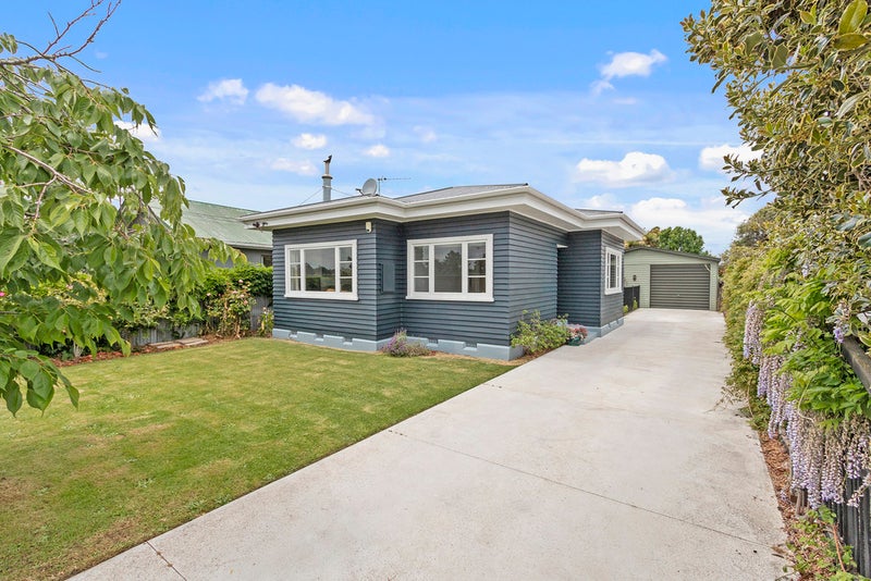 15 Admirals Way, New Brighton, Christchurch - Carousel 1