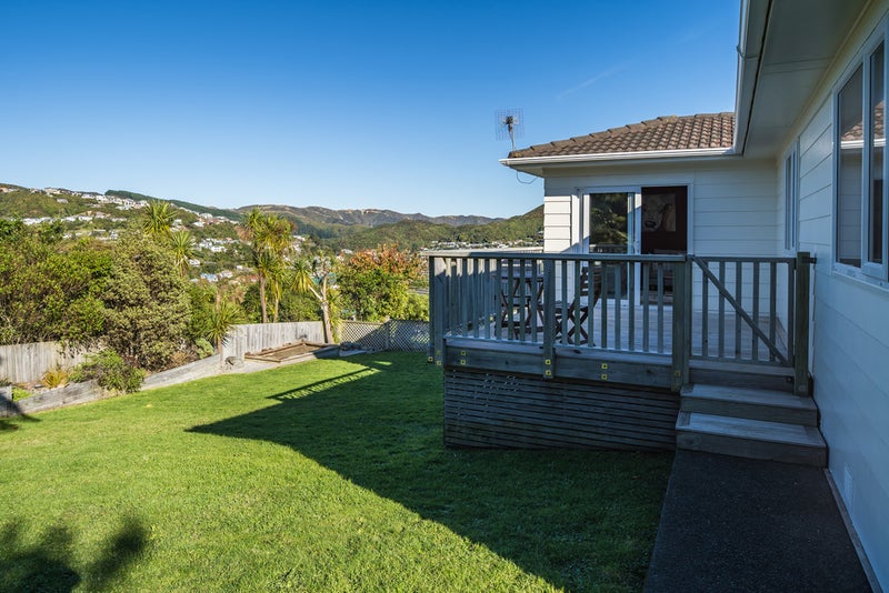54 Percy Dyett Drive, Karori, Wellington - Carousel 1