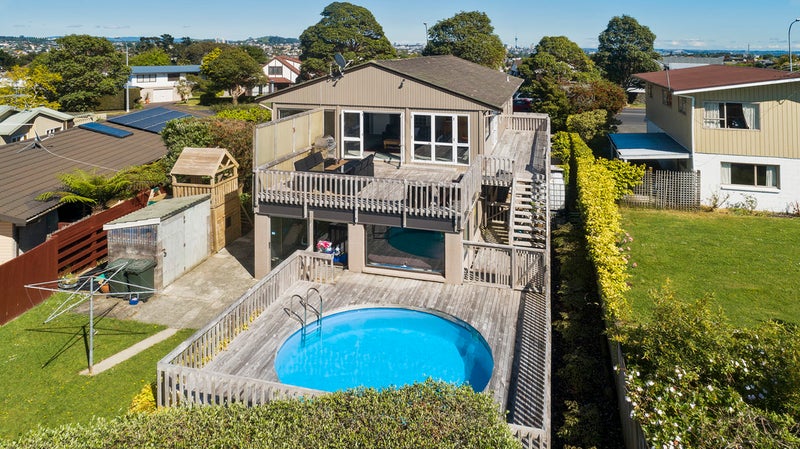 36 College Road, Saint Johns, Auckland - Carousel 1