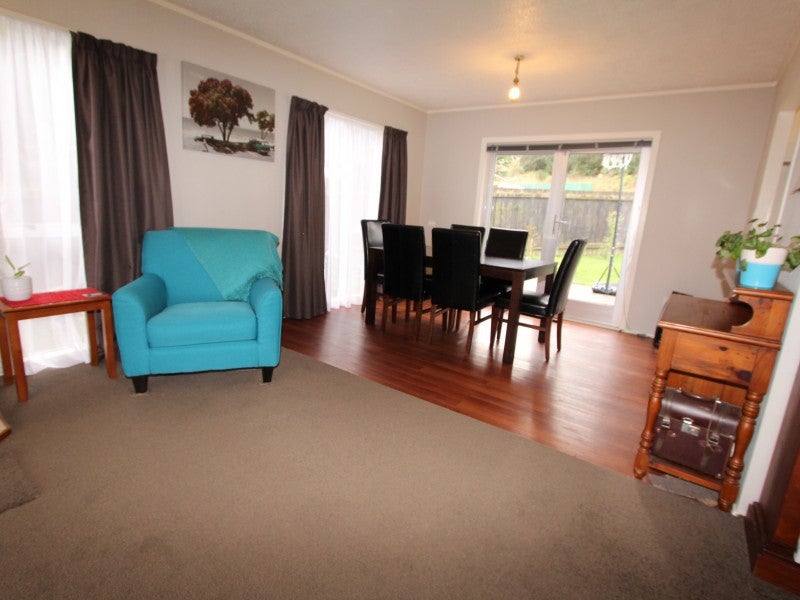 46 Omapere Street, Whitby, Porirua - Carousel 2