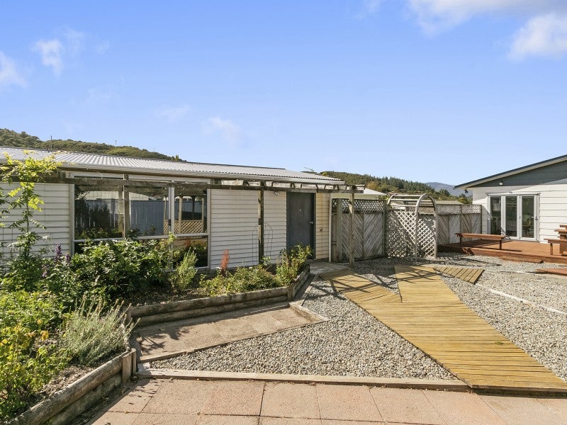 3 Rakaia Grove, Wainuiomata, Lower Hutt - Carousel 2