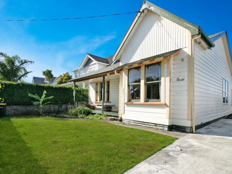 17 Wallace Place, Westown, New Plymouth - Carousel 13