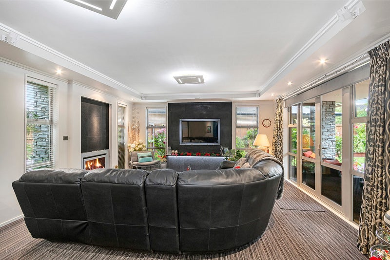 15 Nightingale Place, Papanui, Christchurch - Carousel 2