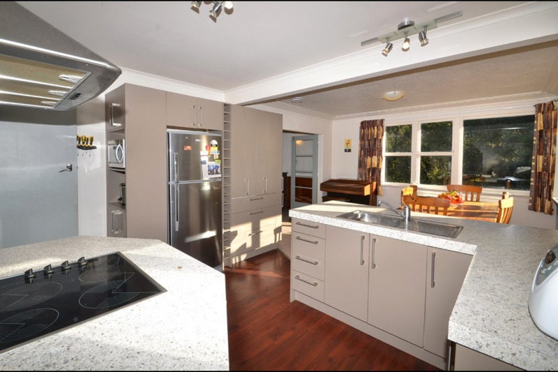 27 Tower Avenue, Waverley, Dunedin - Carousel 2