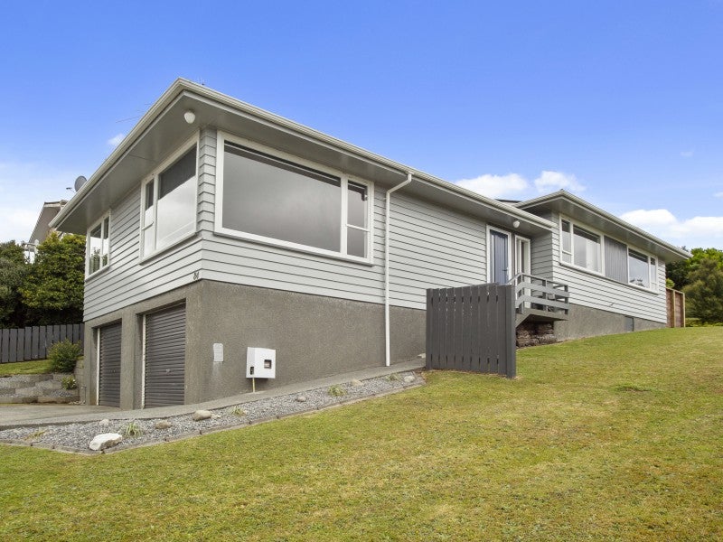 84 Major Drive, Kelson, Lower Hutt - Carousel 2