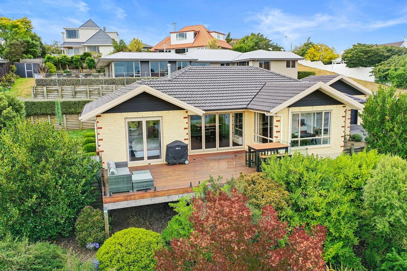 6 Sedbergh Place, Westmorland, Christchurch - Carousel 1