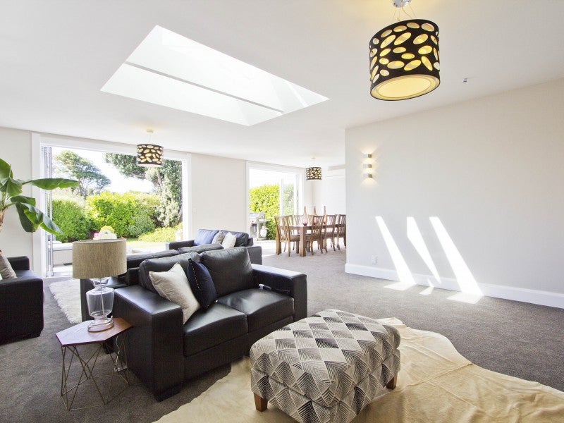 46 Kensington Avenue, Petone, Lower Hutt - Carousel 1