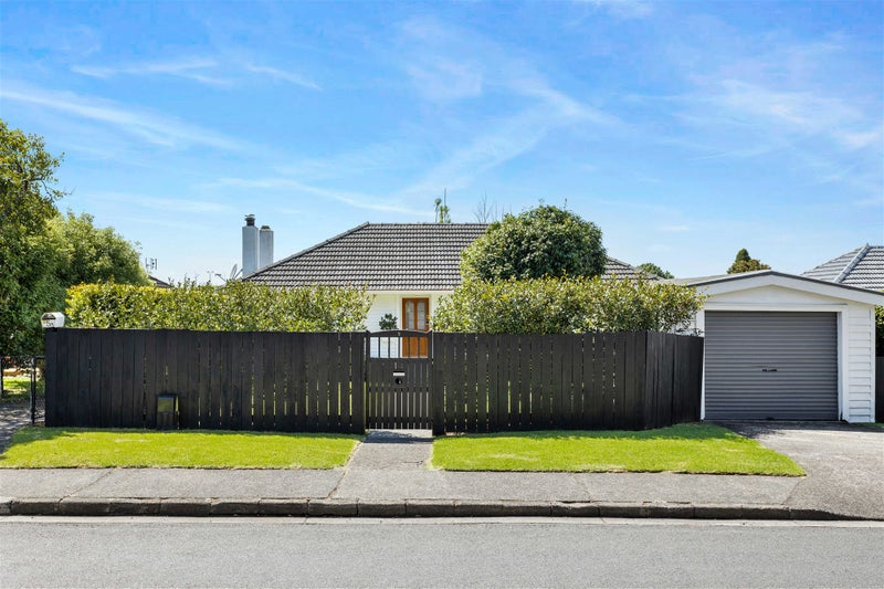 5 Kervil Avenue, Te Atatu Peninsula, Auckland - Carousel 21
