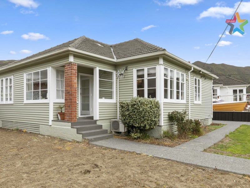 16 Shearer Crescent, Naenae, Lower Hutt - Carousel 1