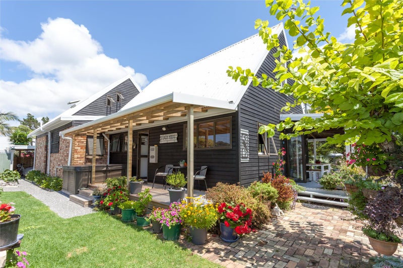 131 Mckellar Place, Whangamata - Carousel 1