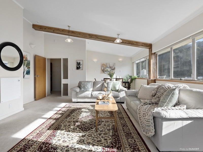 P2/70 Hobson Street, Thorndon, Wellington - Carousel 1