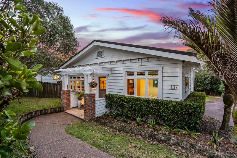 13A Rodney Road, Northcote Point, Auckland - Carousel 1