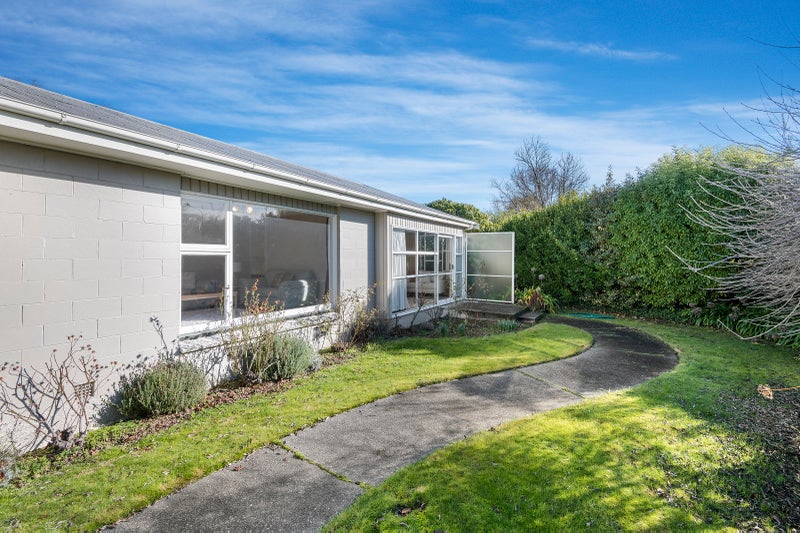 2 Seagrave Place, Ilam, Christchurch - Carousel 1