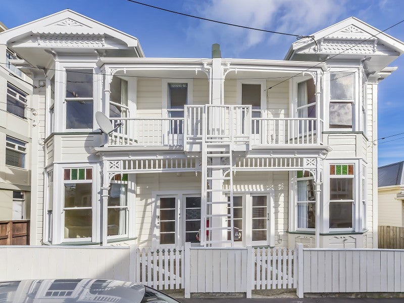 16 Levy Street, Mount Victoria, Wellington - Carousel 1