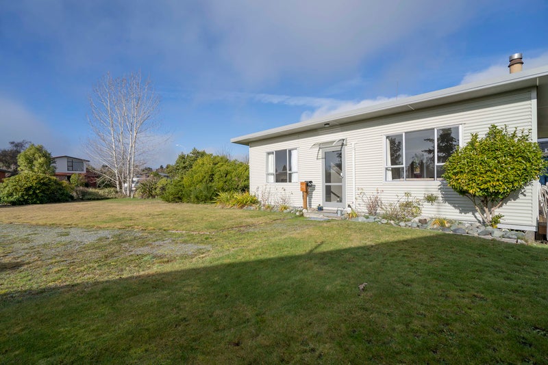 13 MacKinnon Loop, Te Anau, Te Anau - Carousel 1