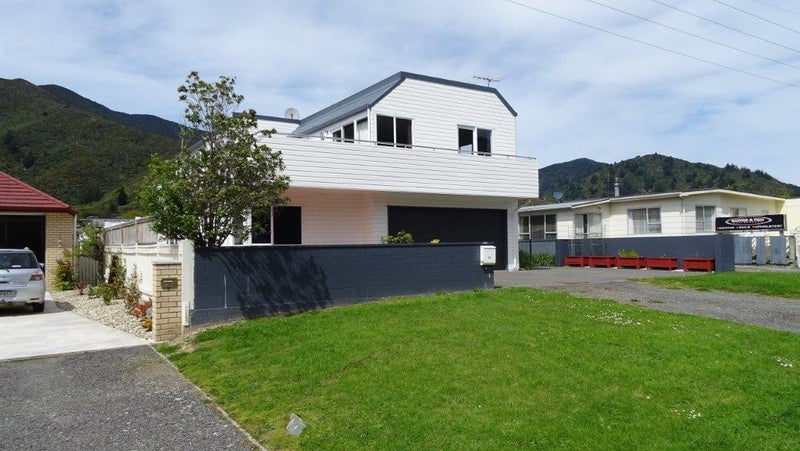 23 Beach Road, Waikawa, Picton - Carousel 1