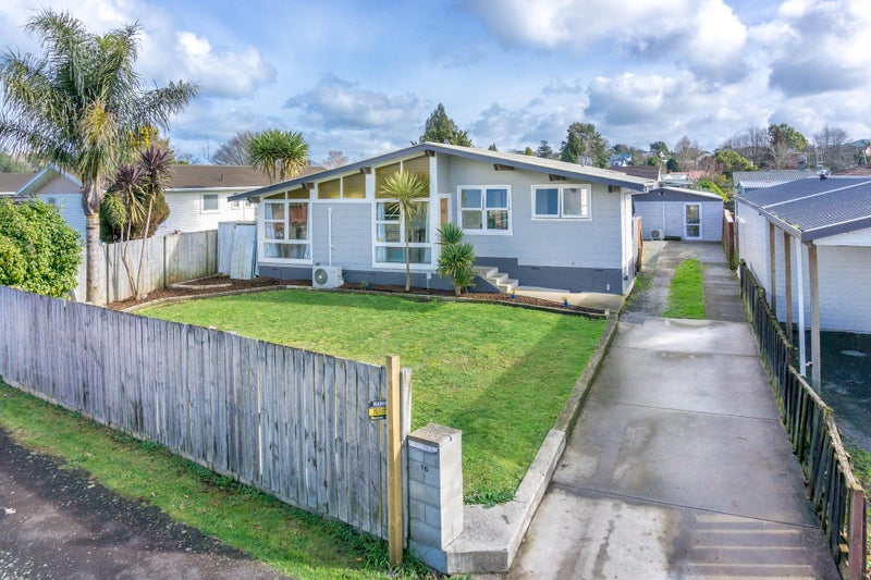 16 Lethborg Street, Dinsdale, Hamilton - Carousel 1