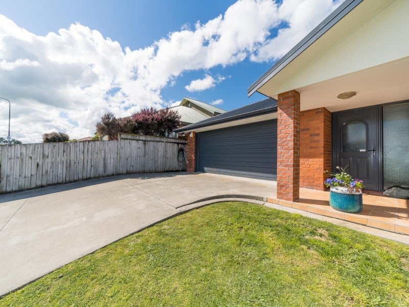 30 Logan Way, Kelvin Grove, Palmerston North - Carousel 20