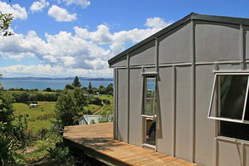 51 Ocean View Crescent, Rakino Island, Auckland - Carousel 1