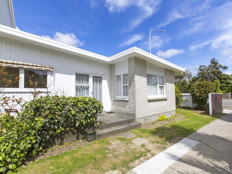 1/51 Laings Road, Hutt Central, Lower Hutt - Carousel 1