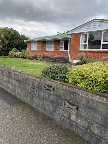 11 Redwood Street, Elderslea, Upper Hutt - Carousel 1