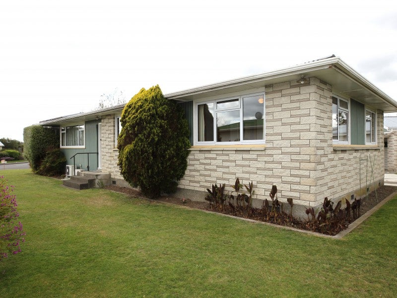 33 Folkestone Drive, Flaxmere, Hastings - Carousel 2