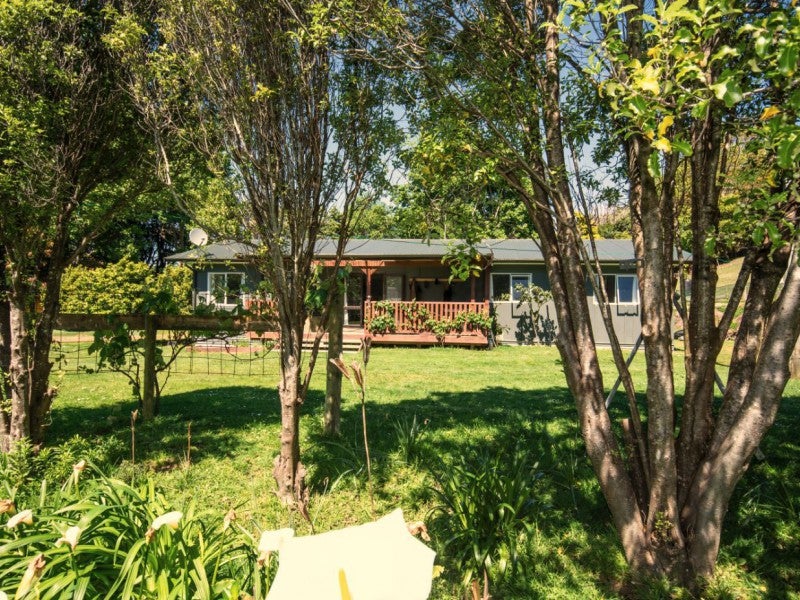 5820 Kenepuru Road, Picton - Carousel 1