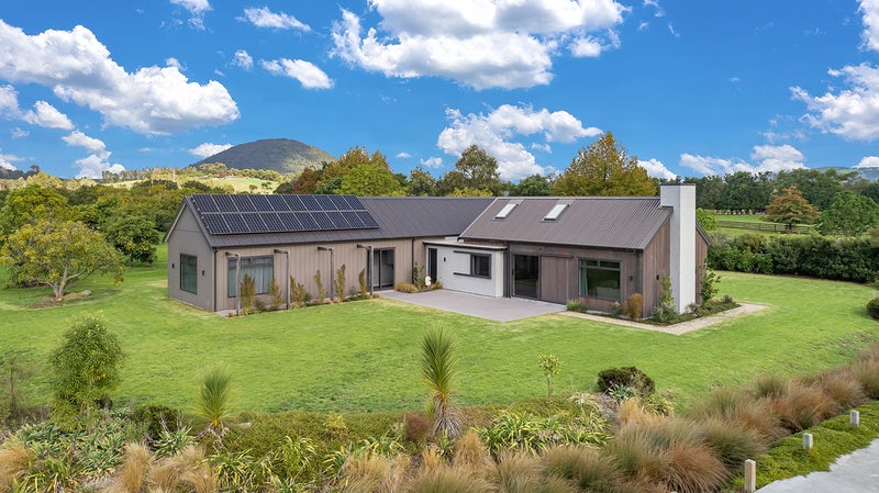 25 Corsair Drive, Whangarei - Carousel 1