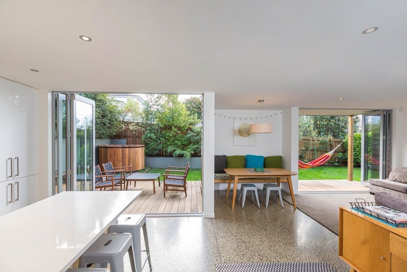 5A Highland Road, Mount Albert, Auckland - Carousel 2
