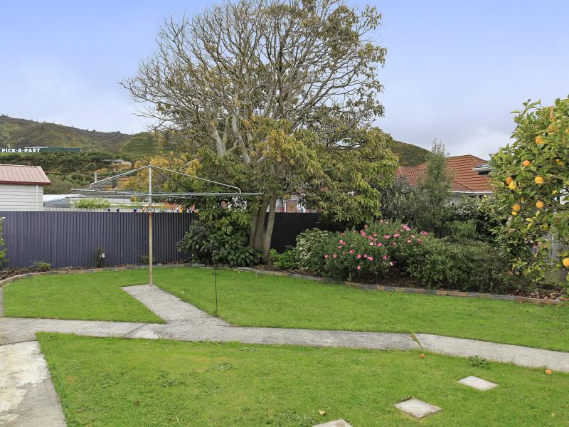 348 Oxford Terrace, Avalon, Lower Hutt - Carousel 16