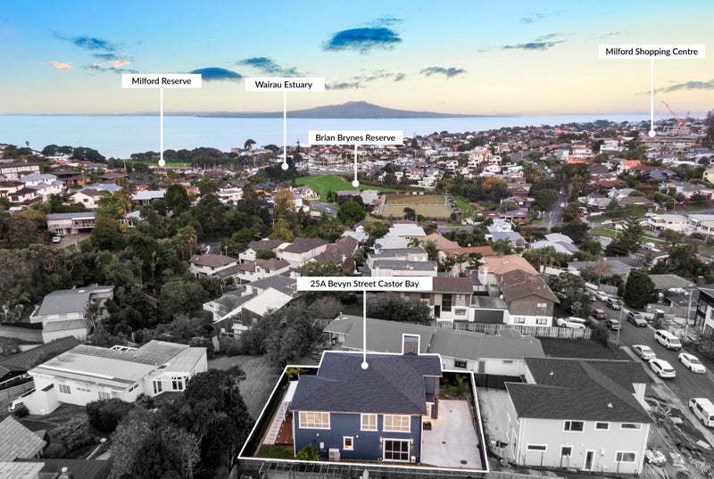 25A Bevyn Street, Castor Bay, Auckland - Carousel 2